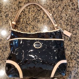 Coach Peyton Embossed Signature Patent Hobo